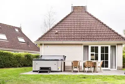 Image de Maison de vacances avec bain à remous et sauna