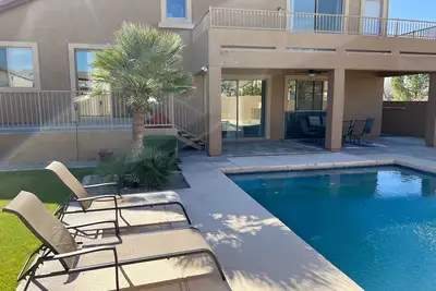 Image de Great Location and Spacious Home