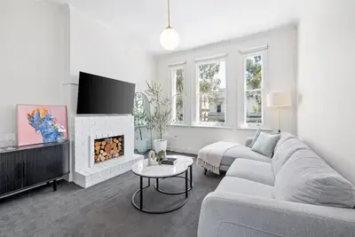 Image de Stylish 3br Carlton - Cbd Fringe Terrace