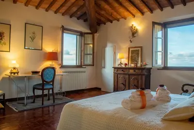 Image de 170 sqm attic in the center of Montepulciano, amazing view! ! !