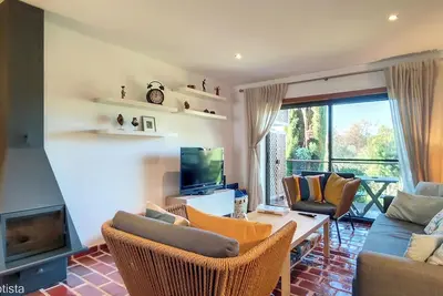 Image de Appartement \"Arrancada 14\" avec vue sur les montagnes, Wi-Fi et climatisation.
