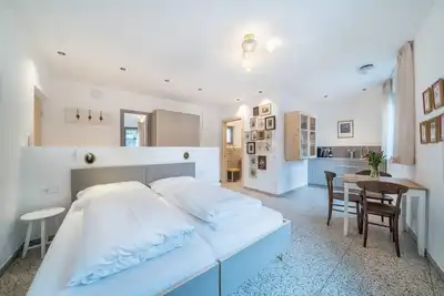 Image de Appartement de vacances \"Domus Faber 4a\" avec vue sur les montagnes, terrasse partagée et Wi-Fi.