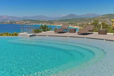 Image de Villa 7 chambres, piscine, jacuzzi, hammam, vue mer