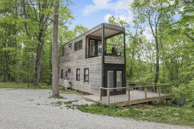 Hocking Hills: Hiltop Haven: The Double Stack