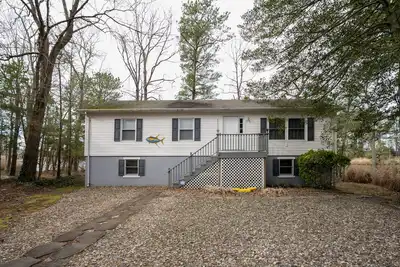 Image de Close to Lewes with community pool, tennis and a fishing pier!