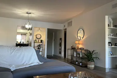 2 Bed 2 Bath Super Bowl/Waste Management