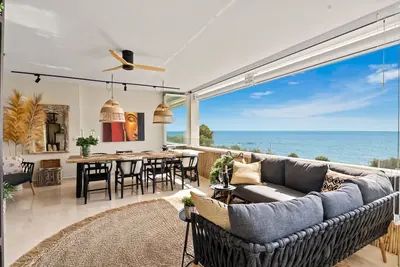 Casa Los Granados De Cabopino - Frontline Beach!