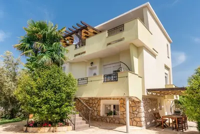 Studio apartment near the main city beach