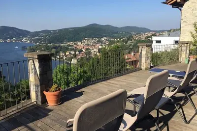 Image de Lovely Cascina. Stunning Lake Views & Sun Deck