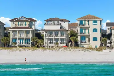 Image de Villa Vittoria - Gulf Front, Private Pool, Pet Friendly, Free Beach Service!