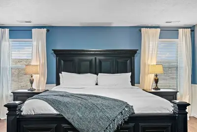 Image de The Tangle by Host Boise - 4500sqft Boise Home| 9 Beds & Dual Master| 85\" Tv