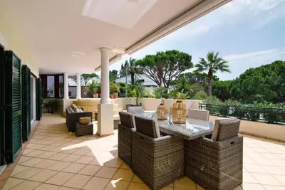 Image de Spacious apartment a few minutes walk from the beach, Vale do Lobo Algarve