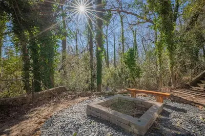 Image de The Complex on Bobbin Mills