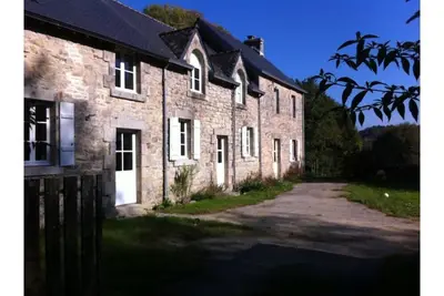 Image de Belle longère familiale aux Roches du diable
