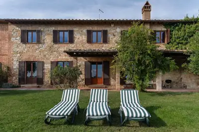 Image de Villa dans un domaine à 5 km. de Sienne