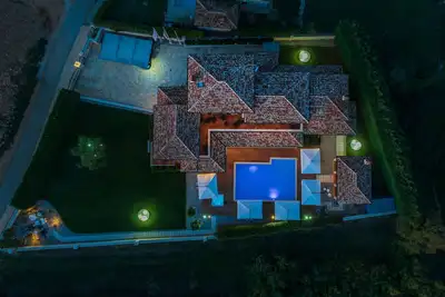 Image de Luxuzna Villa Carolus s grijanim bazenom