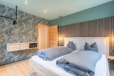 Image de Appartement 'Luisalle Top 3' avec vue sur les montagnes, balcon et Wi-Fi.