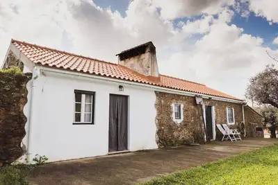 Image de Petite maison \"Vale Do Espinheiro\" avec vue sur le lac, jardin privé et Wi-Fi.