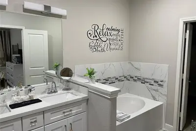 Image de Entire New Cozy Home near Nrg Stadium