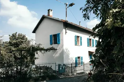 Image de Maison de campagne dans le Piémont avec terrasse meublée