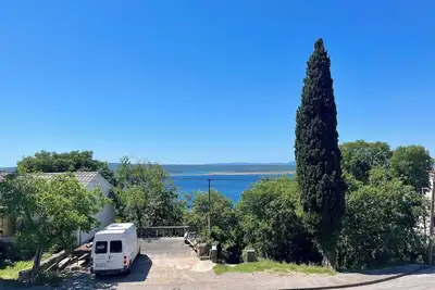 Image de Modern apartment with a balcony