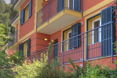 Image de Apartment in villa, sea front, sleeps 6 double services