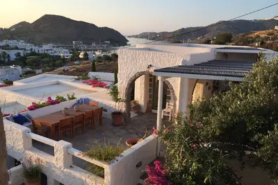 Image de Propriété avec 2 charmantes maisons familiales de style Patmos