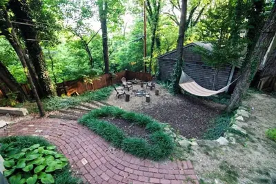 Image de Historic Modern Magical on Mt Oread | Steps to Ku