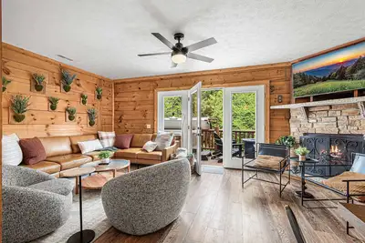 Image de Upscale Loggers 23, Ski in&out/HotTb/GameR/Firepit