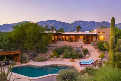 Image de Luxury Tucson Home with Views and Pool!
