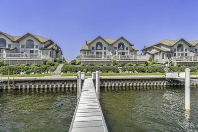 Image de Hv Marina Condo with Boat Slip
