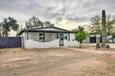 Image de Charming Home ~ 7 Mi to Downtown Tucson!