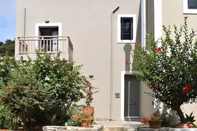 Image de Lovely Crete Villa | Standard Villa with Garden View | 1 Bedroom | Great for a Romantic Getaway | Stalis