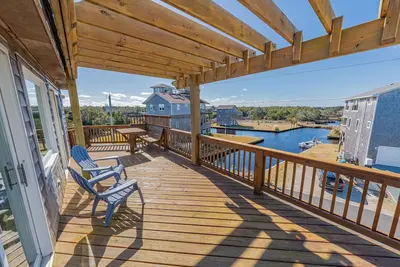 Image de Modern Home ~ Minutes From Beach | Sunset Views