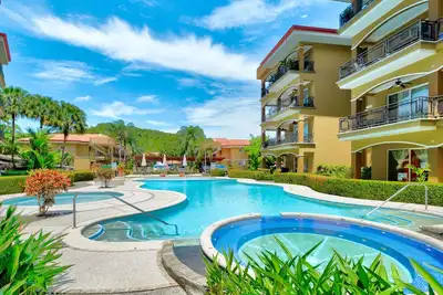 Image de Spacious, Luxury Condo \"Pez Vela\" near Herradura & Jaco Beaches