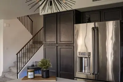 Image de Glendale Cove by the Stadium