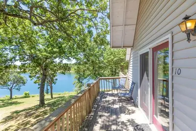 Image de Artilla Cove Cabin 10- Lake views- Pool & Hot Tub
