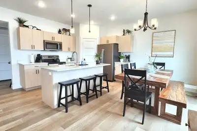 Image de Beautiful New Kanab home with private hot tub!