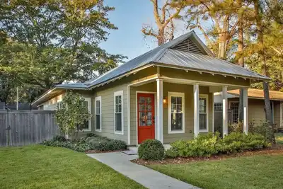 Image de The Louis Cottage Collection - 2 Bedroom House