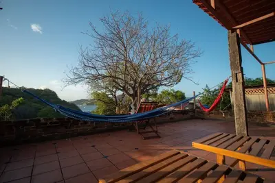 Image de 2 bedroom apt with roof terrace and huge wooden deck  - 5 min from San Juan Bay.