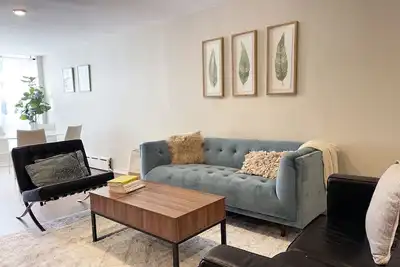 Image de Cozy & Peaceful 2-Bed for Business Travelers