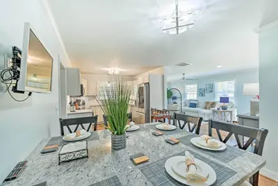 Image de Ranch-Style Home 7 Mi to Downtown Greensboro!