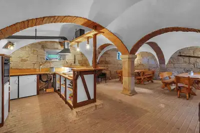 Image de Maison de vacances Ferme de luxe avec grange en pierre et grande piscine près du zoo