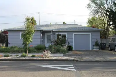 Image de Cute & Cozy 2-Bedroom in Se Eugene