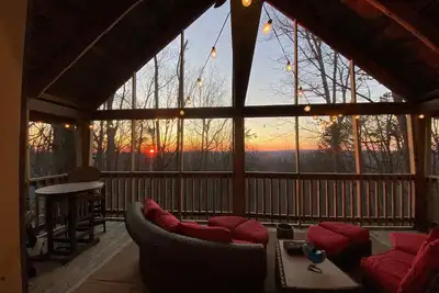 Image de Just Chillin on the Brow steps to downtown