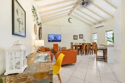 Image de Palm Beach 2-bed with your own private pool!