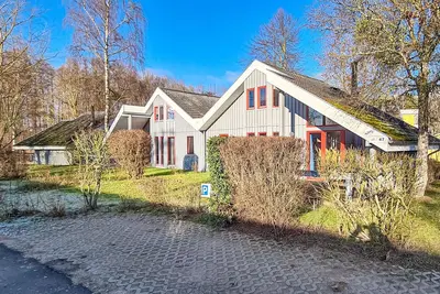 Image de Maison en bord de mer à Mirow avec.