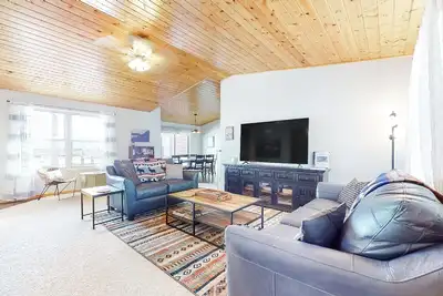 Image de Family Friendly Creekside Cabin w/mountain views, deck & wildlife