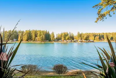 Image de Waterfront, dog-friendly home with private beach, amazing deck & harbor view