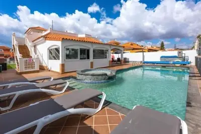 Image de Primera Luxury House